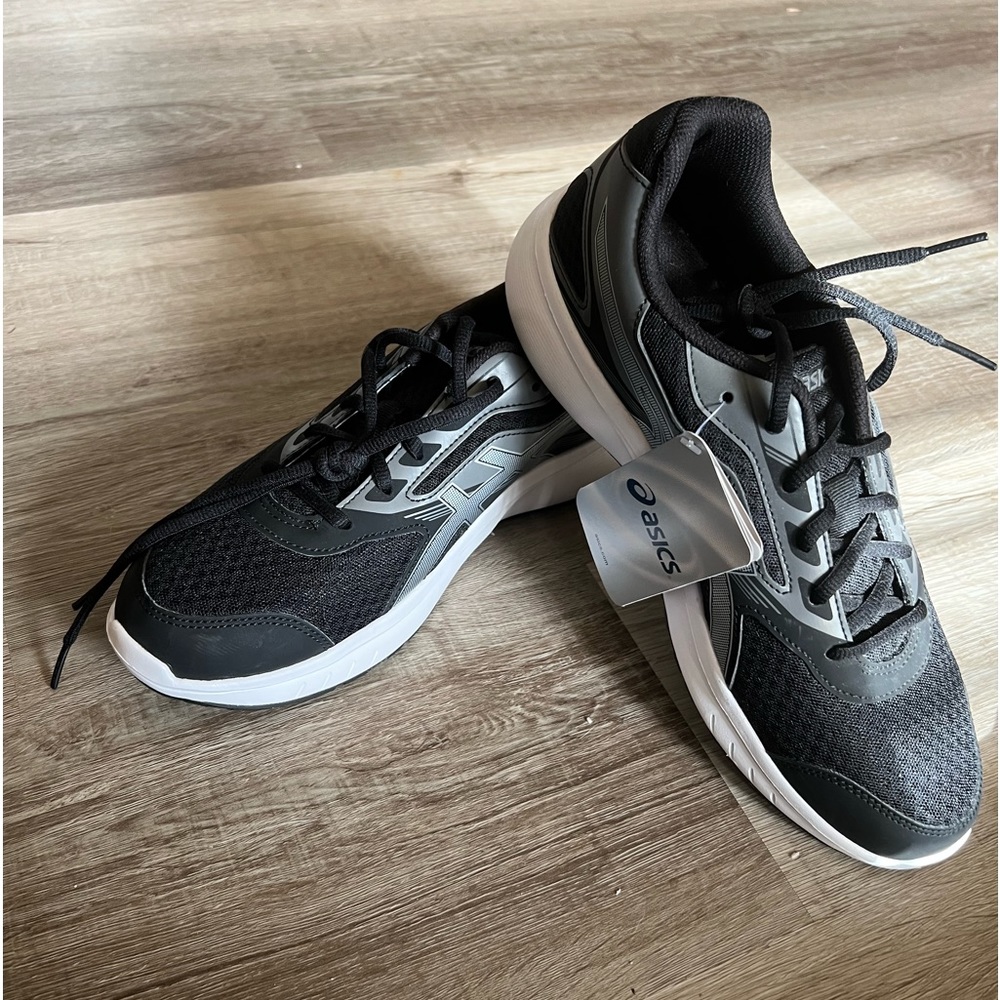 NWT womens adidas shoes